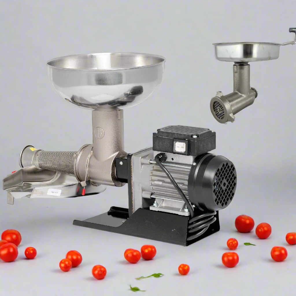 Fabio Leonardi SP5 with TC12 meat grinder with tomatoes for sauce making 